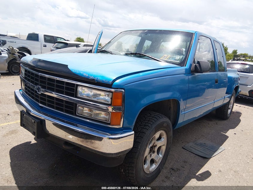 1992 Chevrolet GMT-400, Hail, IAAI, VIN 2GCEK19KXN1248522 — photo 2