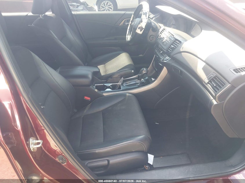 2017 HONDA ACCORD auction photo 5