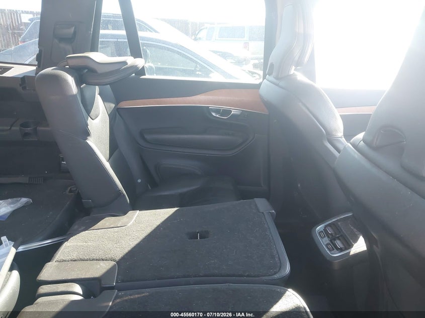 2023 Volvo Xc90 B6 Plus 7-Seater VIN: YV4062PN2P1938403 Lot: 45560170