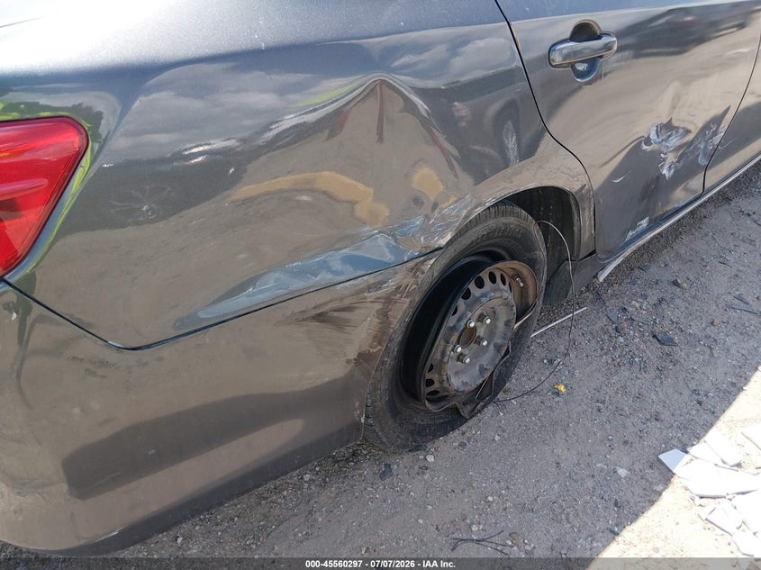 2012 TOYOTA CAMRY auction photo 6