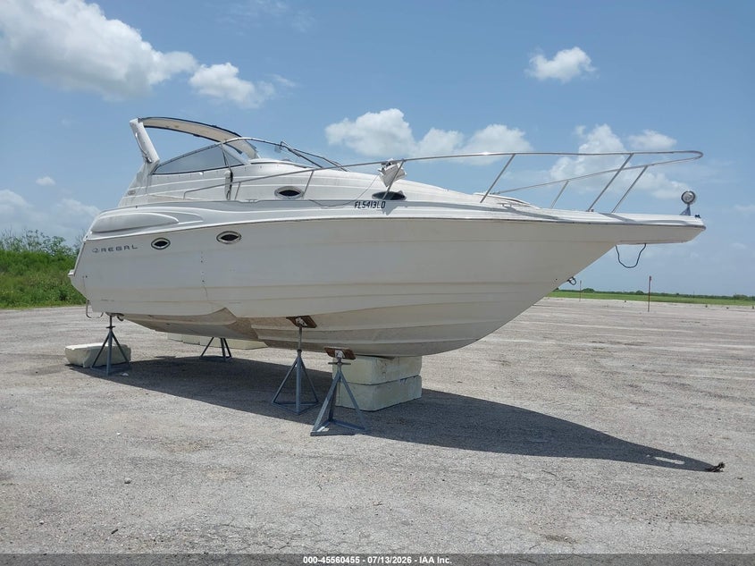 2000 REGAL 26' auction photo 1