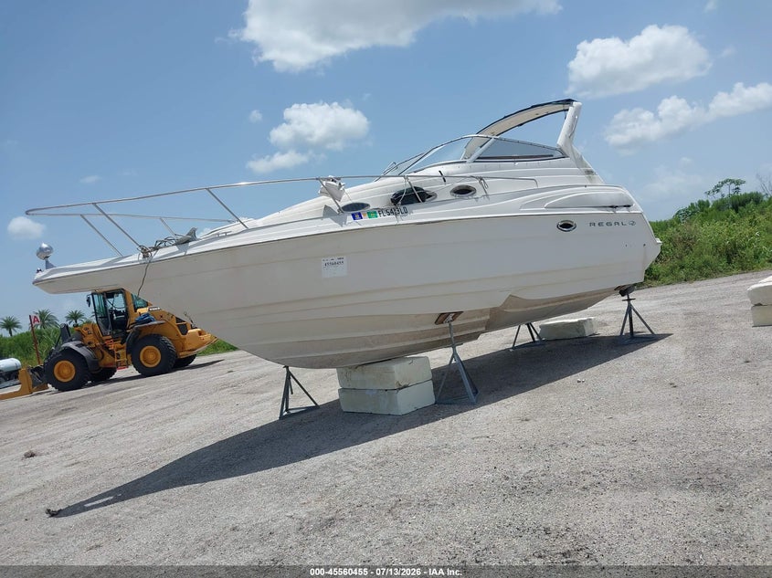 2000 REGAL 26' auction photo 2