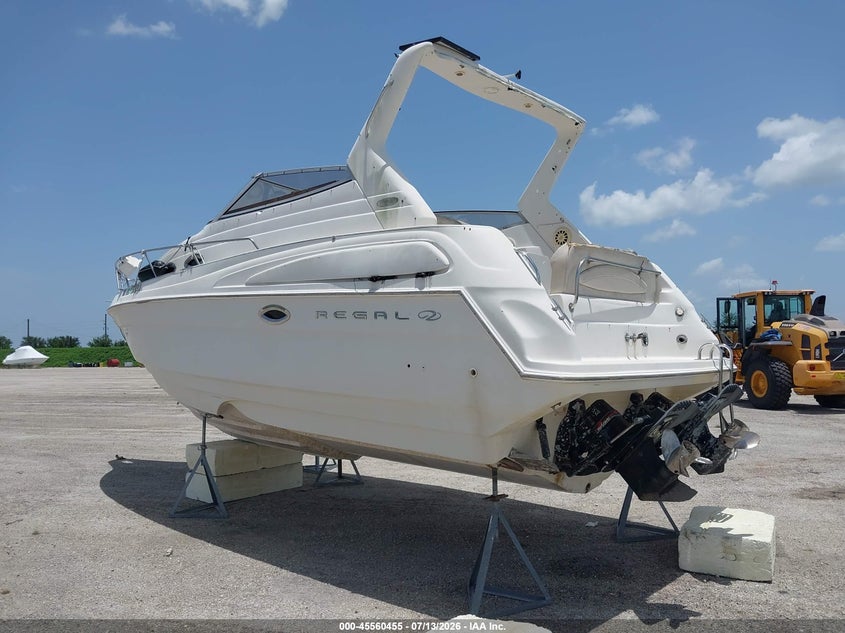 2000 REGAL 26' auction photo 3
