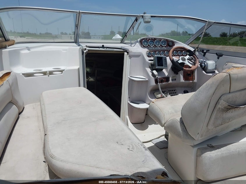 2000 REGAL 26' auction photo 5