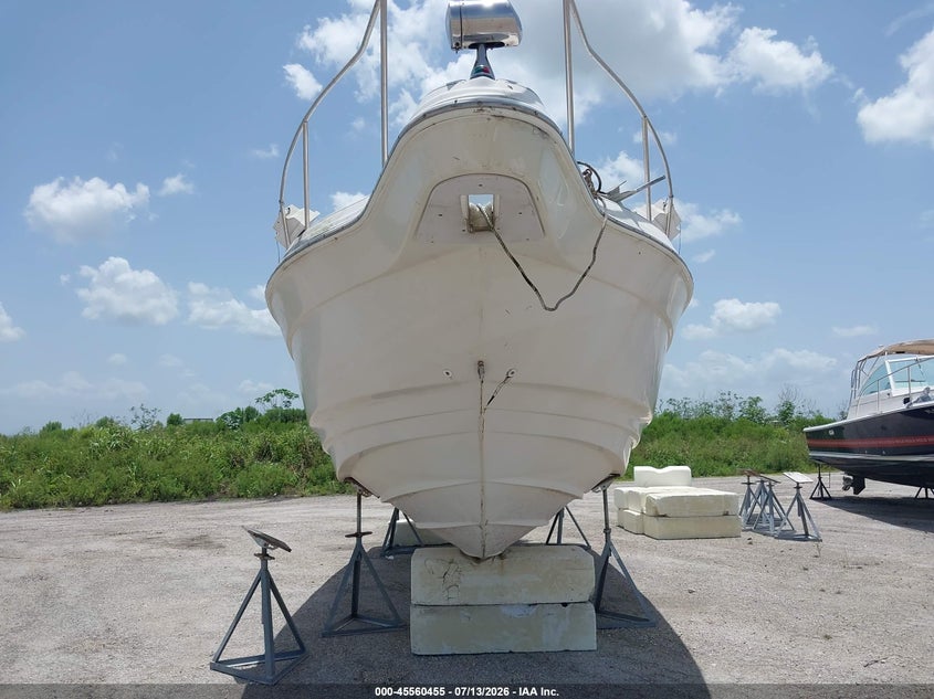 2000 REGAL 26' auction photo 6