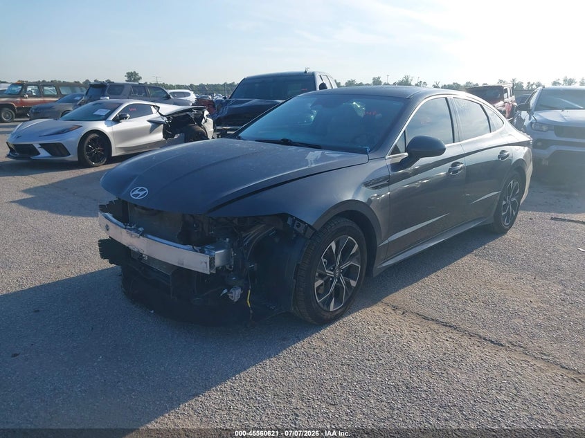 2025 HYUNDAI SONATA auction photo 2