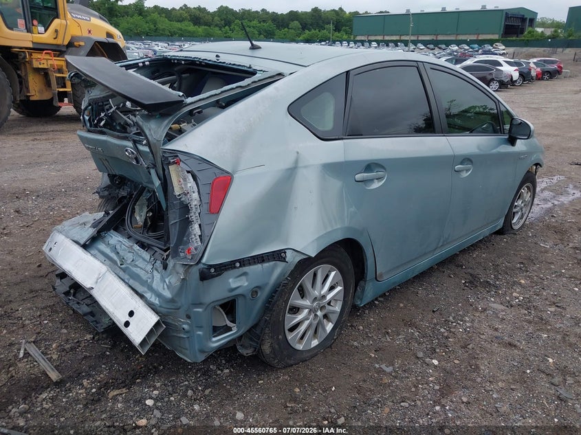 2014 TOYOTA PRIUS auction photo 4