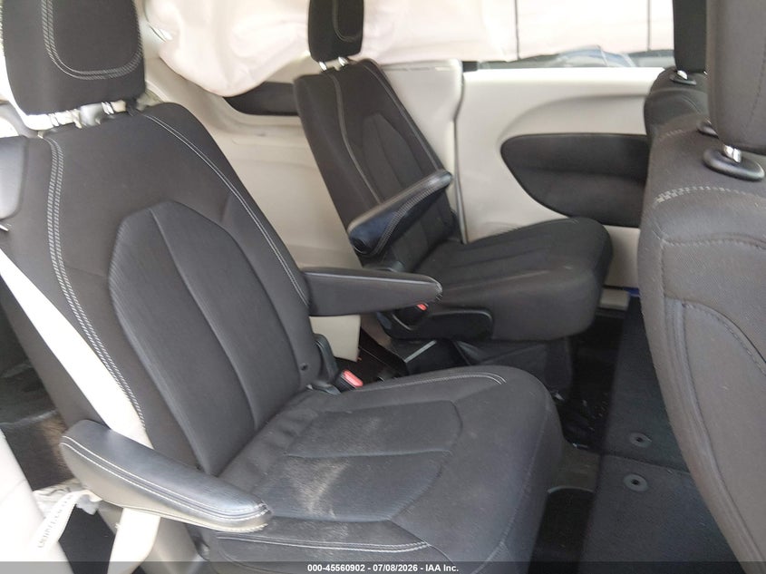 2022 Chrysler Voyager Lx VIN: 2C4RC1CG3NR230318 Lot: 45560902