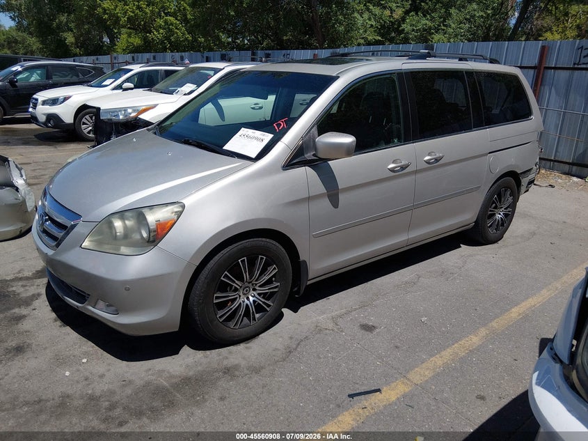 2006 Honda Odyssey, Rear, IAAI, VIN 5FNRL38856B067293 — photo 2
