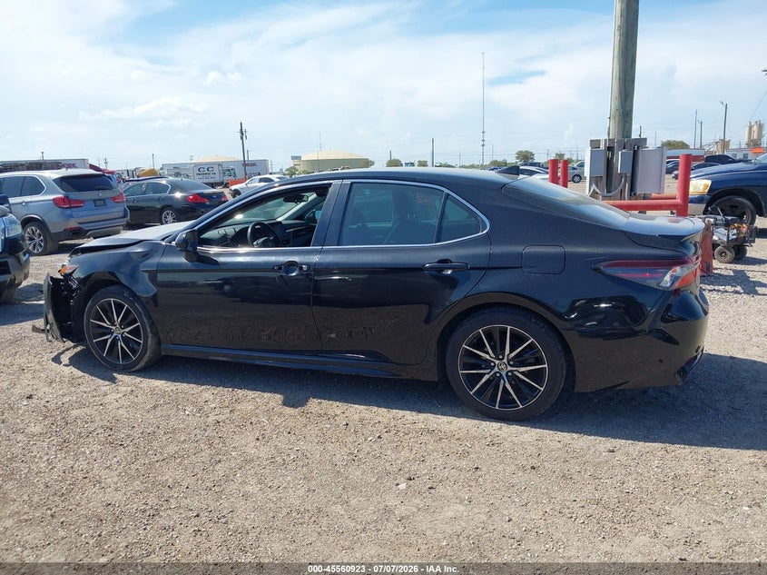 TOYOTA CAMRY - zdjęcie 14