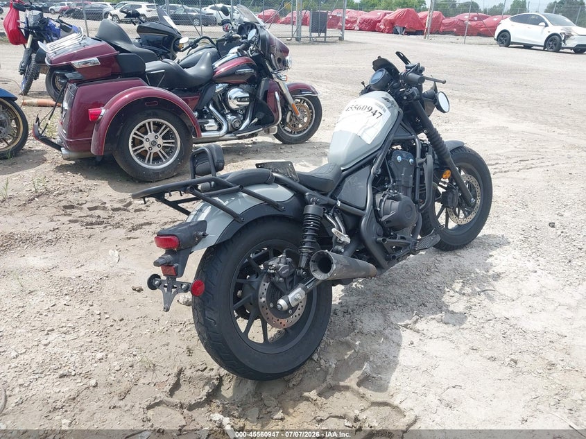 2024 HONDA CM MOTO 2