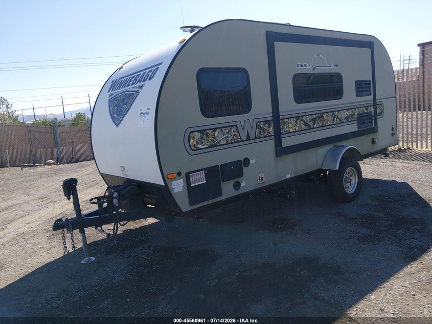 2018 WINNEBAGO OTHER auction photo 2