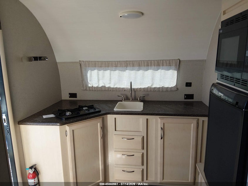2018 WINNEBAGO OTHER auction photo 5