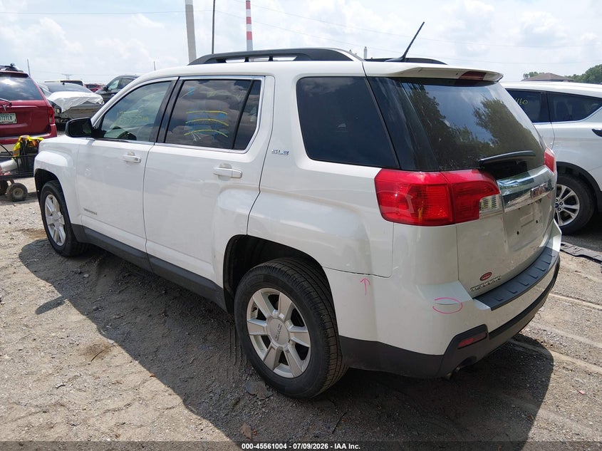 2013 GMC TERRAIN auction photo 3