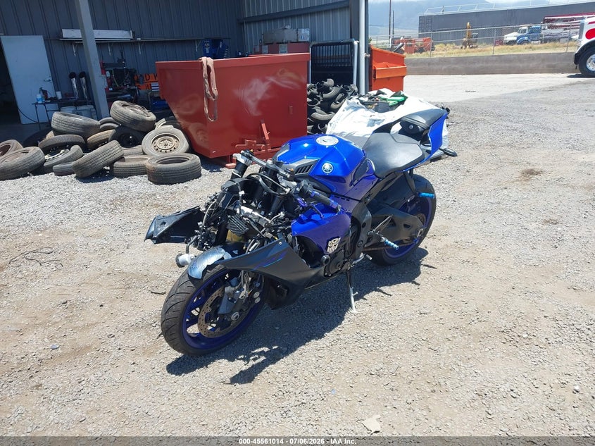 2023 YAMAHA YZFR1 auction photo 2