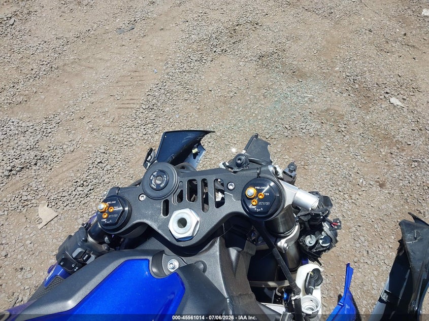 2023 YAMAHA YZFR1 auction photo 7