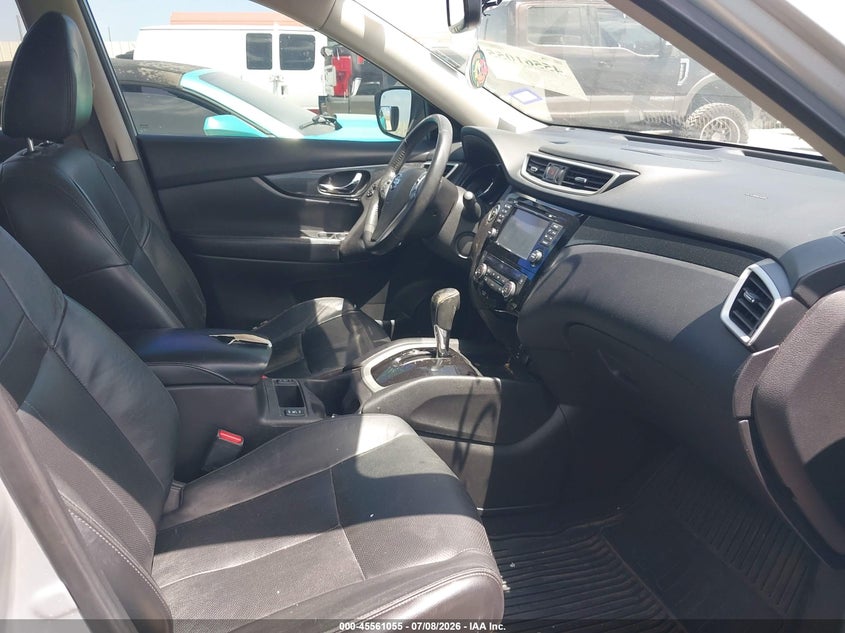 2015 NISSAN ROGUE auction photo 5