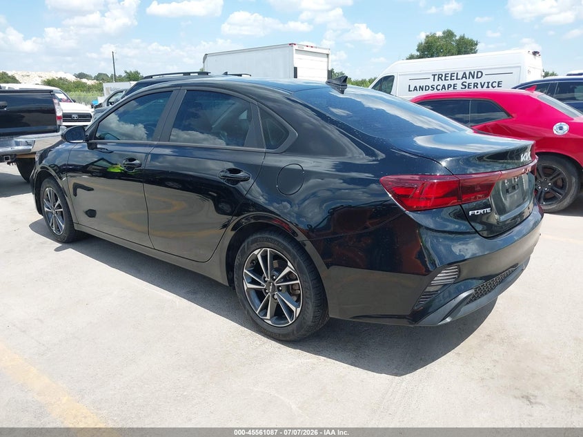 2024 KIA FORTE auction photo 3