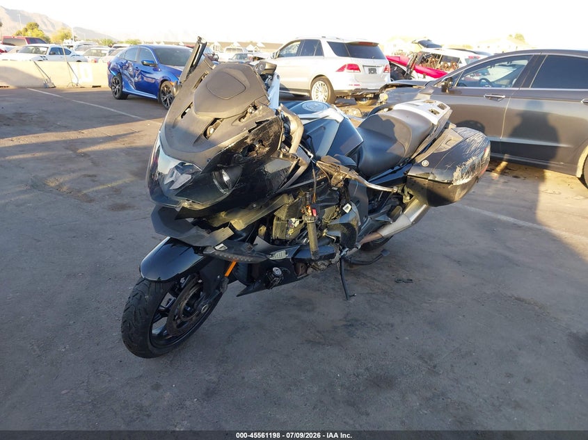 2017 BMW K1600 auction photo 2