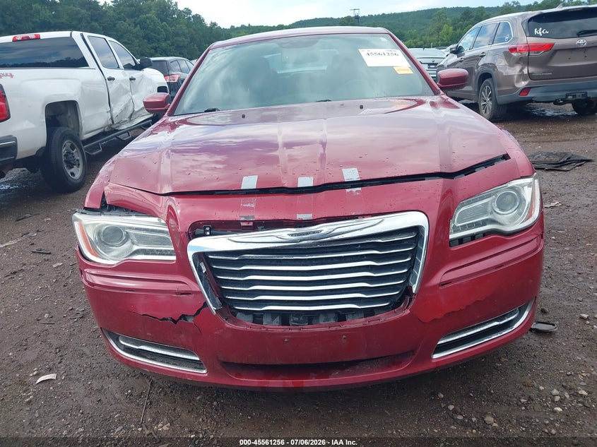 2014 CHRYSLER 300 auction photo 6