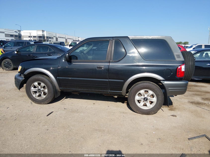 2002 Isuzu Rodeo Sport S 3.2L V6 Hard Top/S 3.2L V6 Soft Top VIN: 4S2CK57W024330641 Lot: 45561328