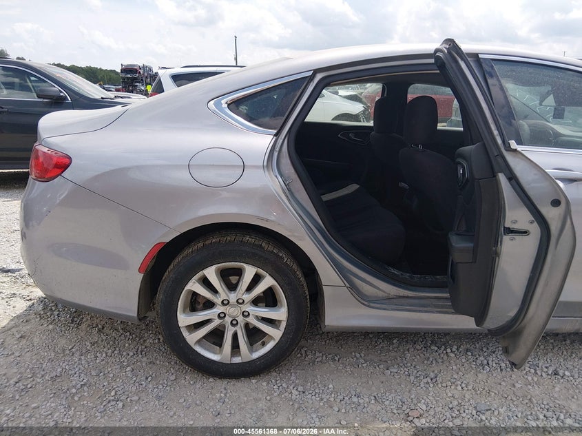 2015 CHRYSLER 200 auction photo 8