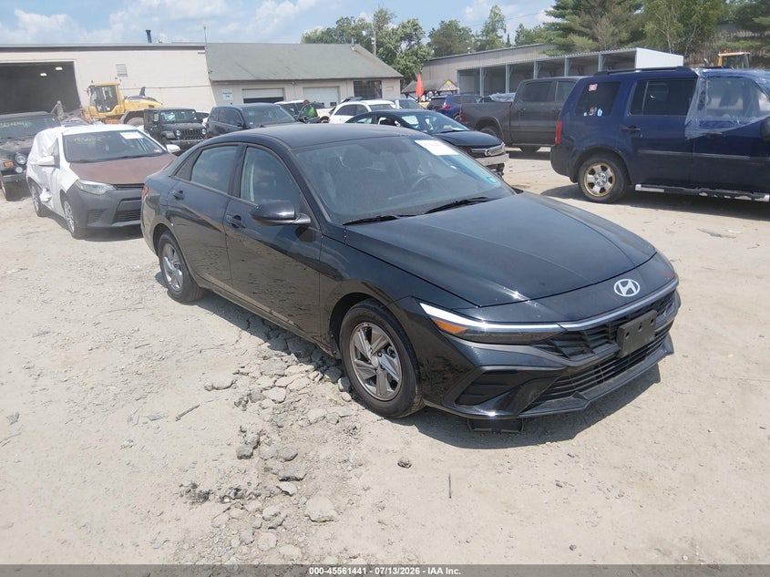 2025 HYUNDAI ELANTRA auction photo 1