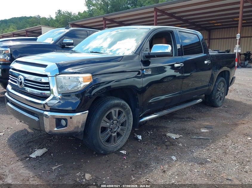 2017 TOYOTA TUNDRA auction photo 2