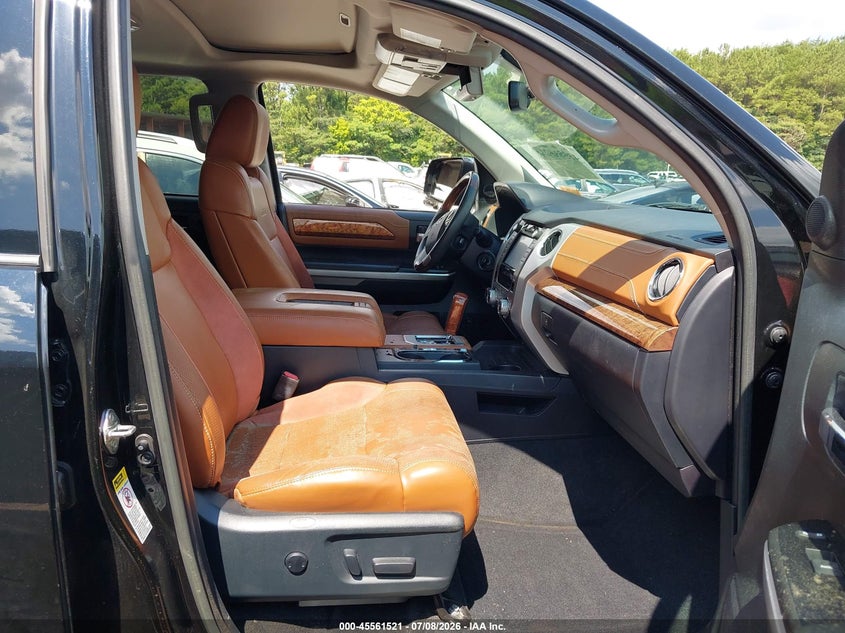 2017 TOYOTA TUNDRA auction photo 5