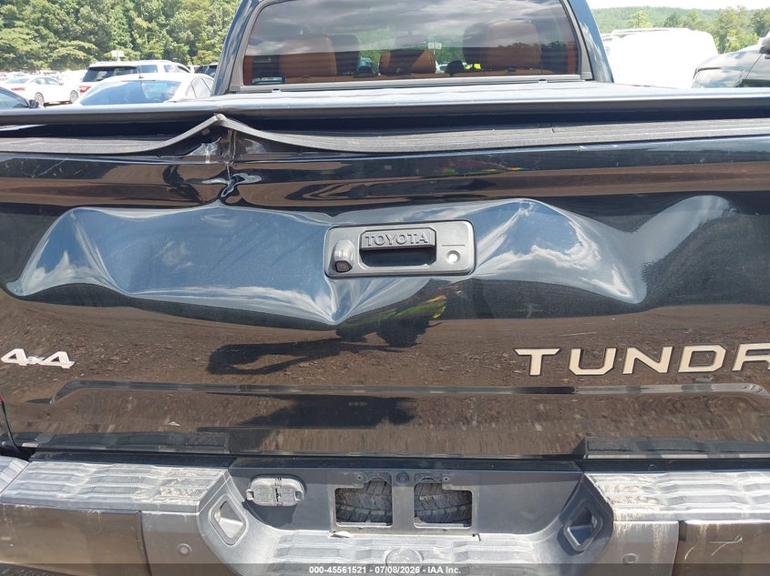2017 TOYOTA TUNDRA auction photo 6