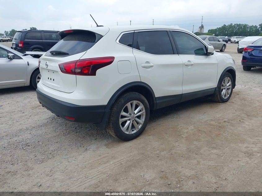 2018 NISSAN ROGUE SPORT auction photo 4