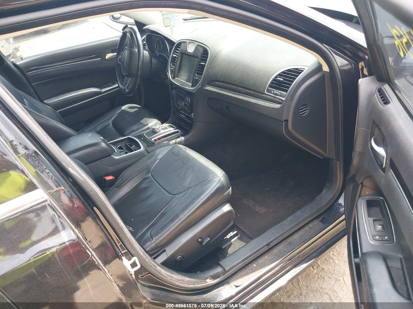 2015 CHRYSLER 300 auction photo 5