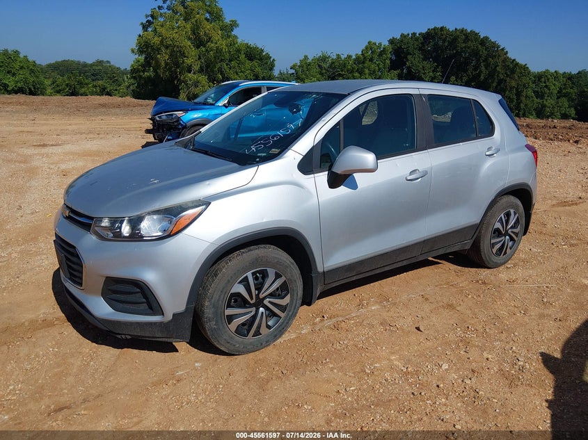 2017 CHEVROLET TRAX auction photo 2