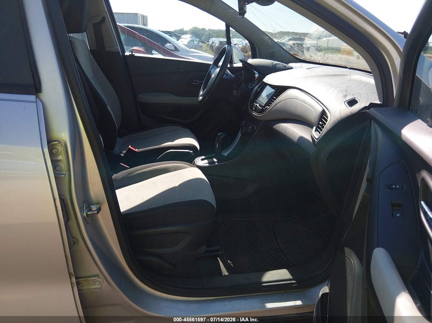 2017 CHEVROLET TRAX auction photo 5