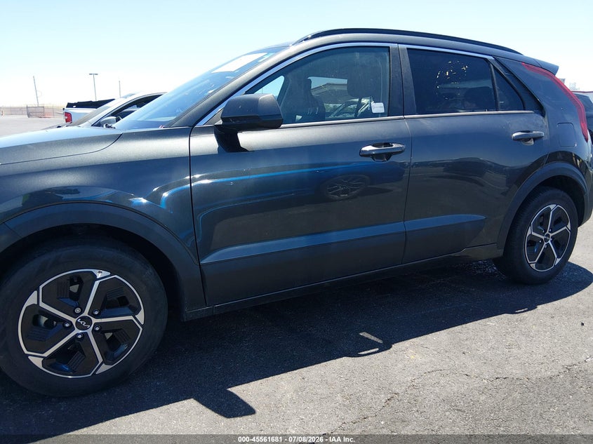 2024 Kia Niro Lx VIN: KNDCP3LE4R5141784 Lot: 45561681