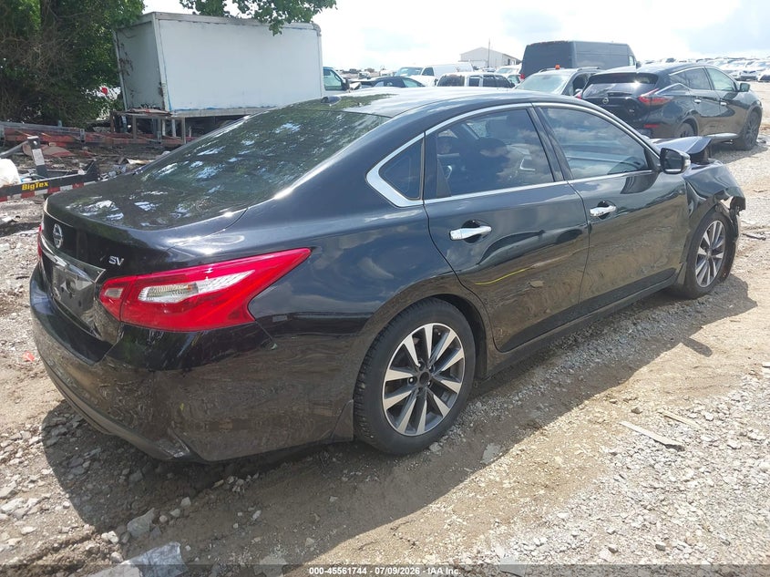 2017 NISSAN ALTIMA auction photo 4