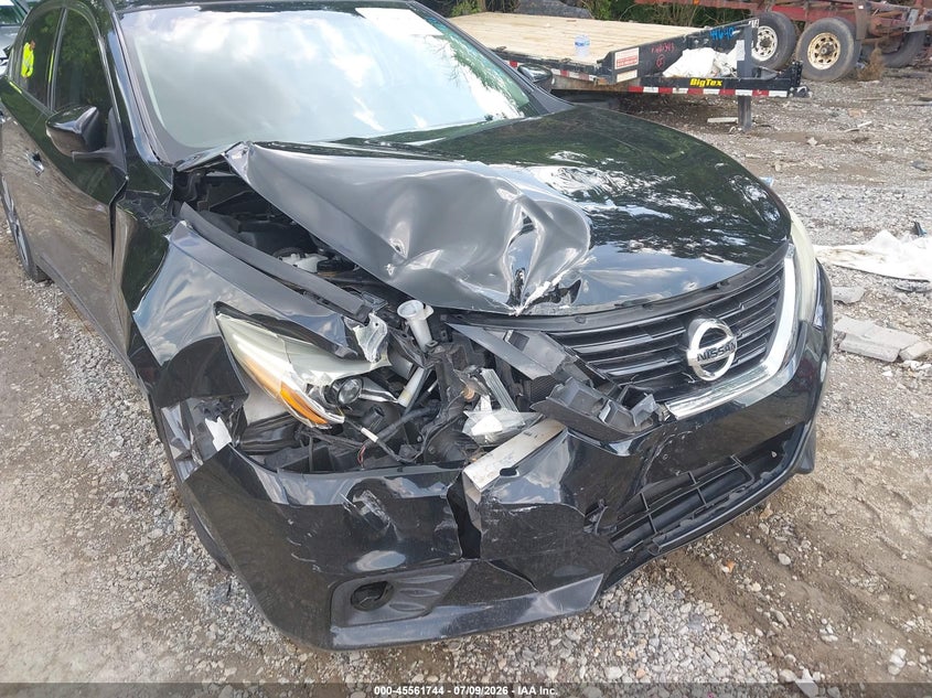 2017 NISSAN ALTIMA auction photo 6