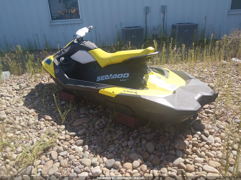 2016 SEADOO PERSONAL WATERCRAFT auction photo 3