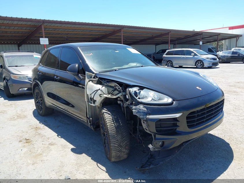 2017 Porsche Cayenne Platinum Edition VIN: WP1AA2A20HKA80606 Lot: 45561821