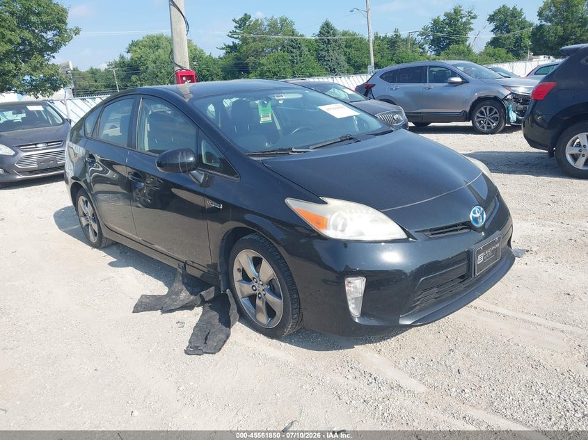 2013 Toyota Three Se
