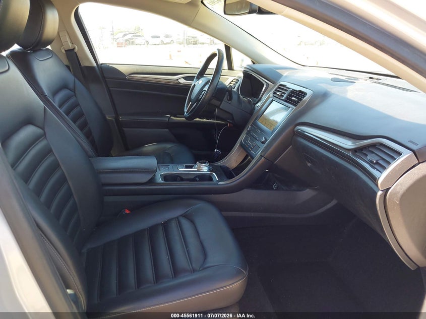 2019 FORD FUSION HYBRID auction photo 5