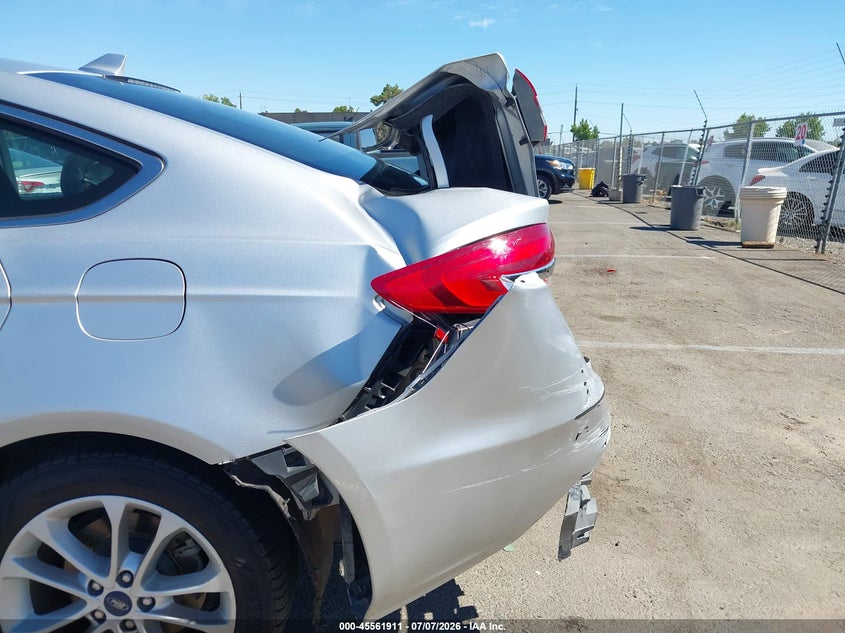 2019 FORD FUSION HYBRID auction photo 6