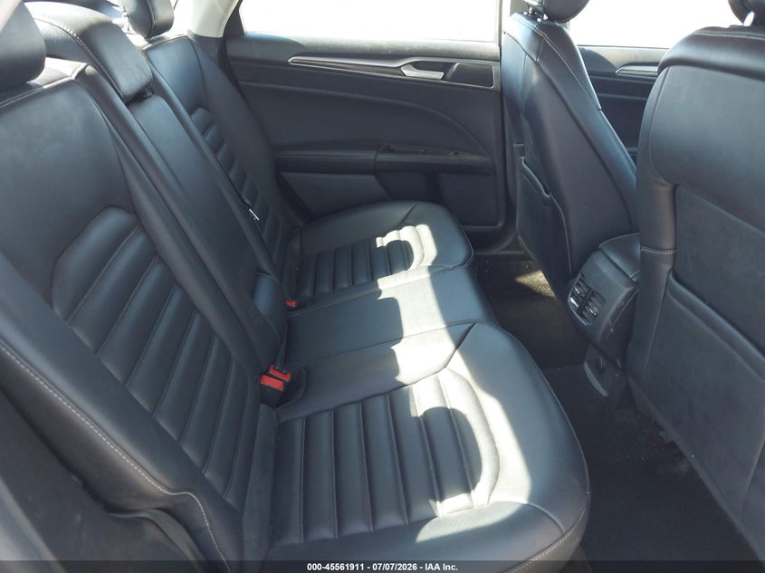 2019 FORD FUSION HYBRID auction photo 8
