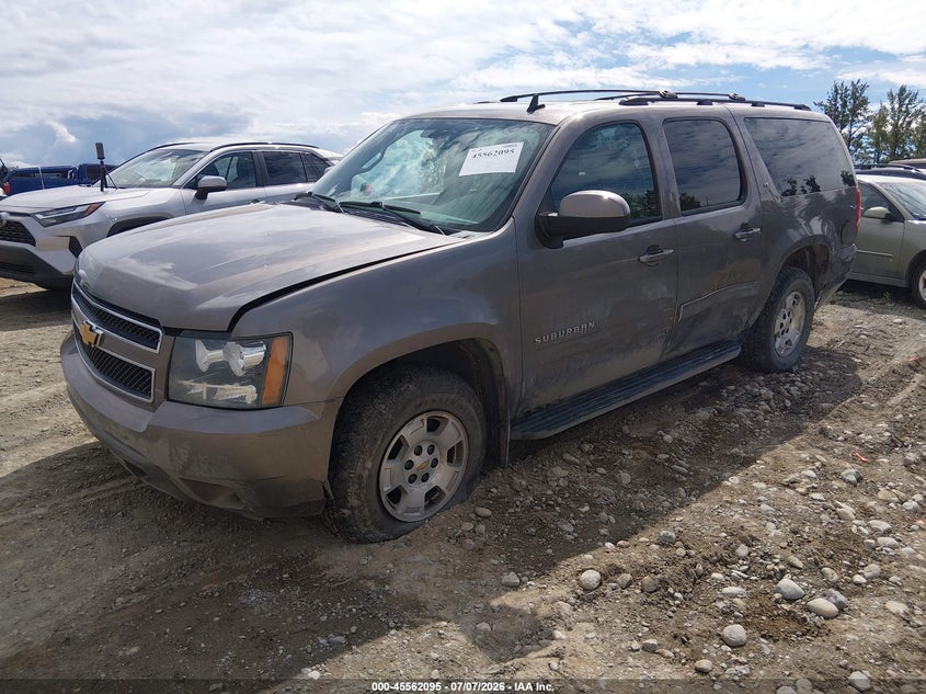 2012 CHEVROLET SUBURBAN auction photo 2