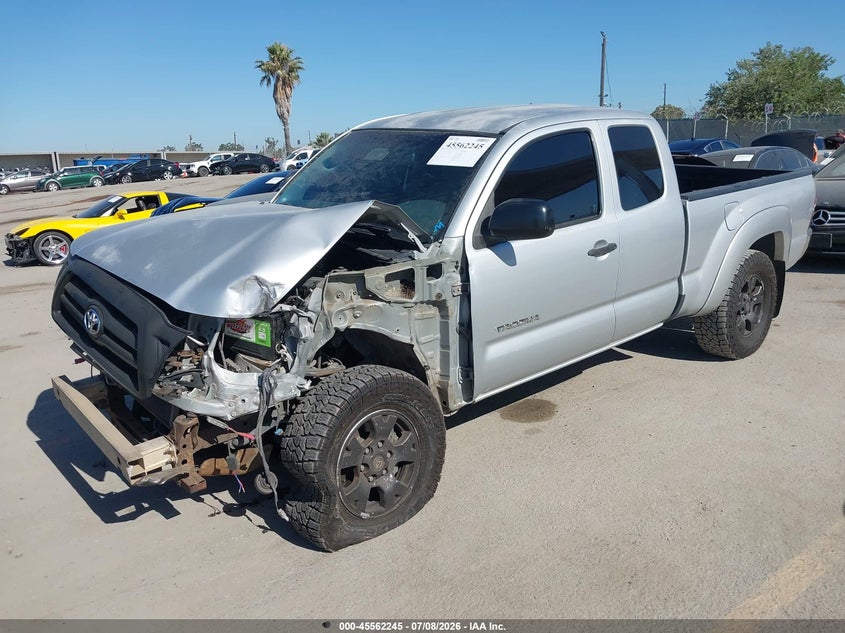 2005 TOYOTA TACOMA auction photo 2