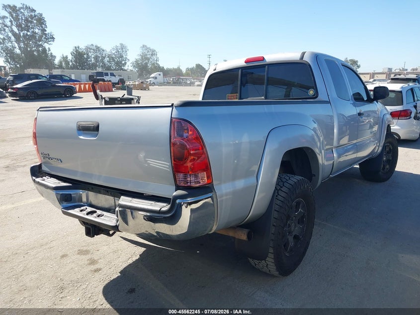 2005 TOYOTA TACOMA auction photo 4