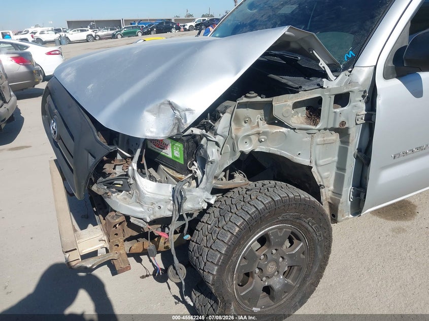 2005 TOYOTA TACOMA auction photo 6
