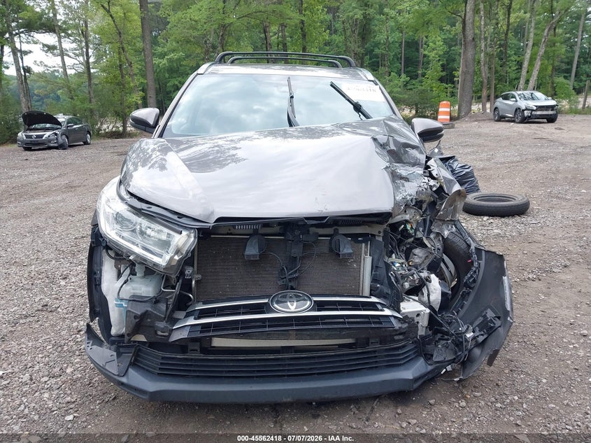 TOYOTA HIGHLANDER - zdjęcie 13