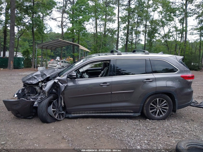 TOYOTA HIGHLANDER - zdjęcie 15