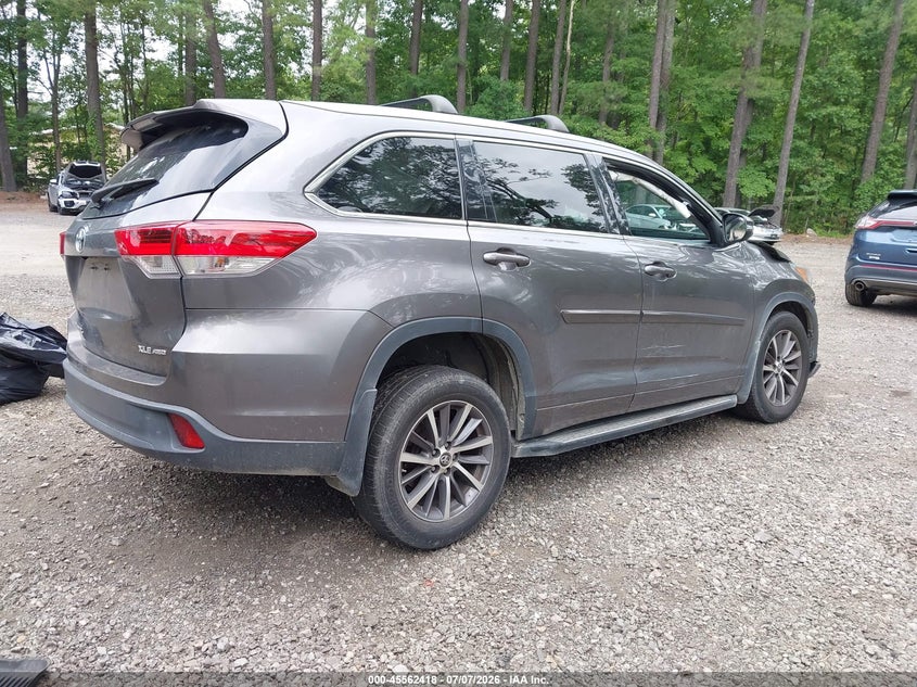 TOYOTA HIGHLANDER - zdjęcie 4